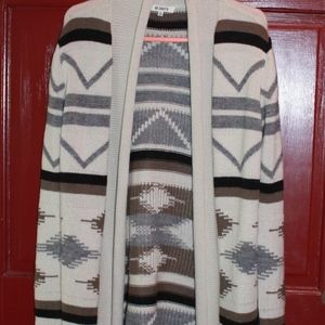 BB DAKOTA Tribal Sweater